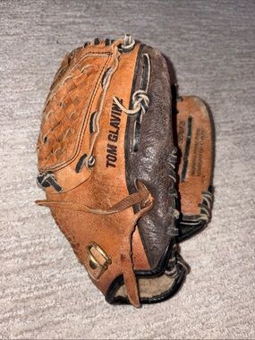 Wilson Leather Baseball Glove 10.75”